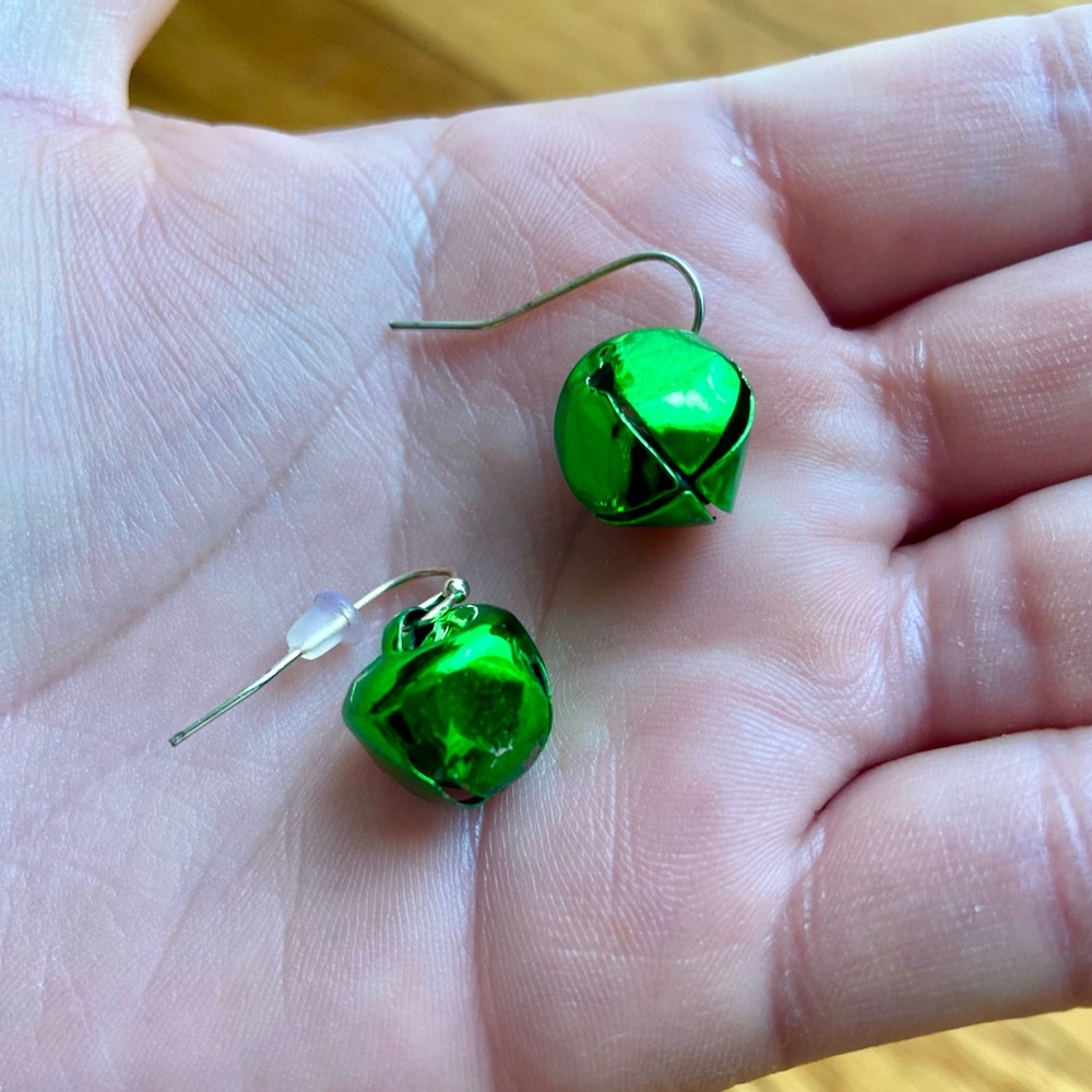 LAST CHANCE Bundle of Christmas Earrings - Picture 4 of 7